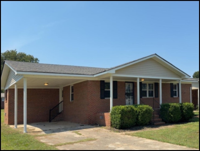 Home for sale in Courtland, Alabama through Apex Real Estate