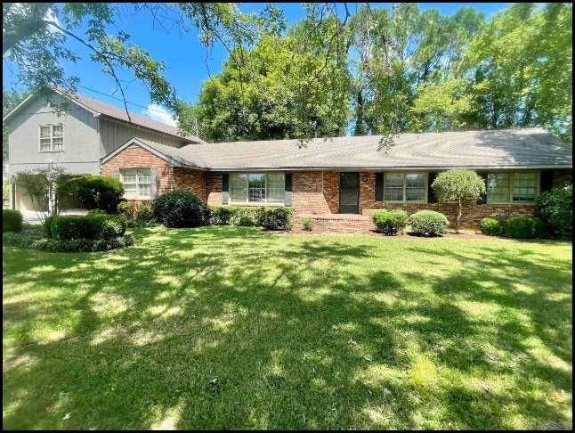 Home for sale in Moulton, Alabama through Apex Real Estate