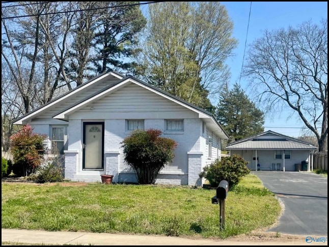 Home for sale in Moulton, Alabama through Apex Real Estate