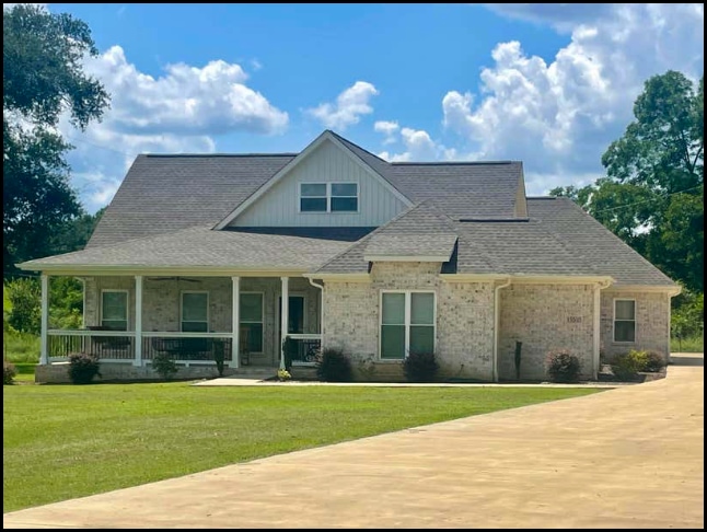 Home for sale in Moulton, Alabama through Apex Real Estate